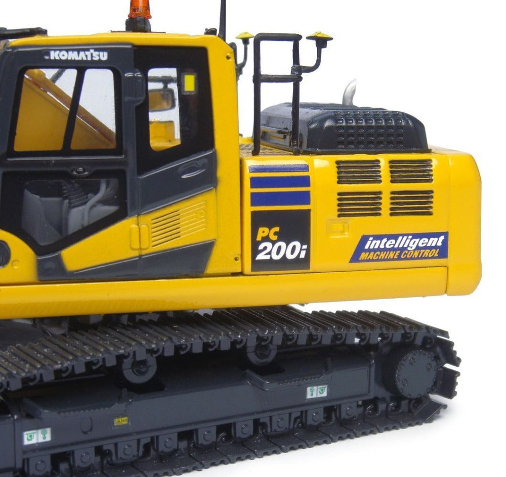 Hydraulic excavator Komatsu PC200i-10 to scale 1:50